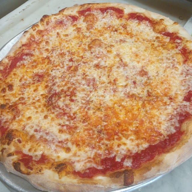 Traditional Hand Tossed N.Y. Style Pie (Medium 14").