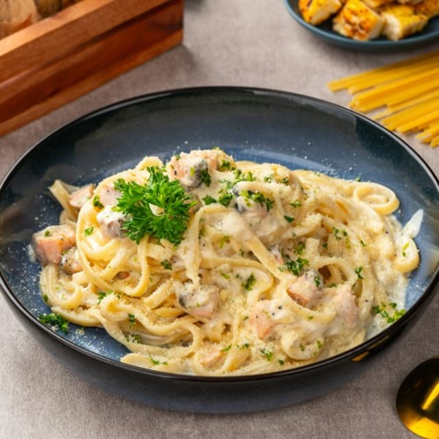 Fettuccine Alfredo.