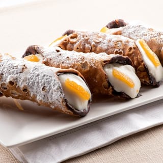 Cannoli (Half Tray Serves 10)